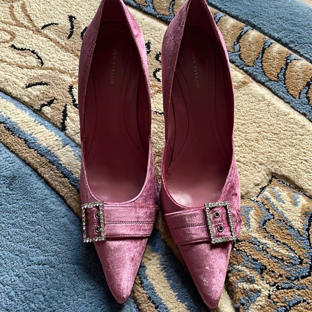Ann Taylor heels